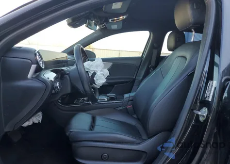 2019 Mercedes-Benz A 220 z USA, uszkodzony, nr VIN WDD3G4EB5KW002536